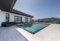 Moradia T3 De Luxo Com Piscina Aquecida Entre...